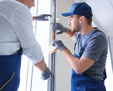 glass repair experts in The Hammocks, FL